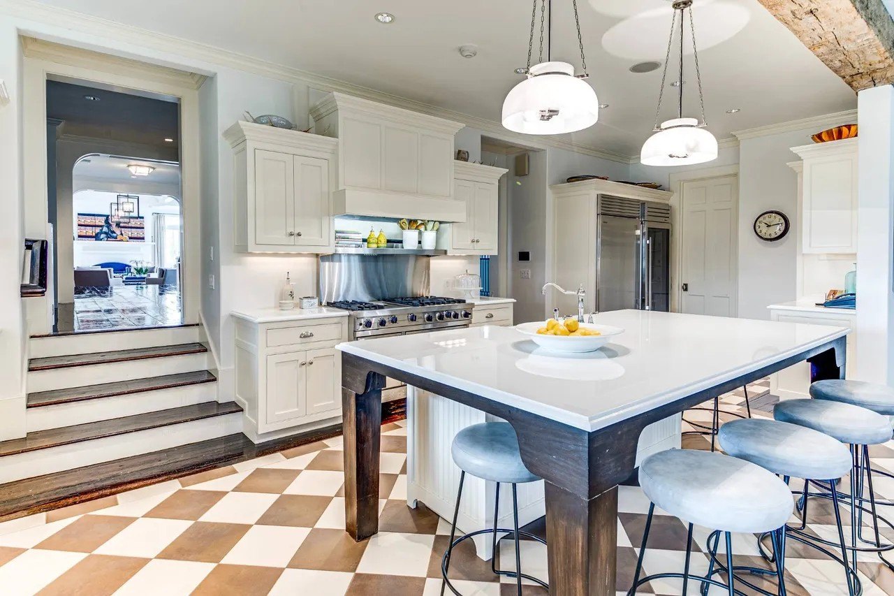 Alec and Hilaria Baldwin's Hamptons home