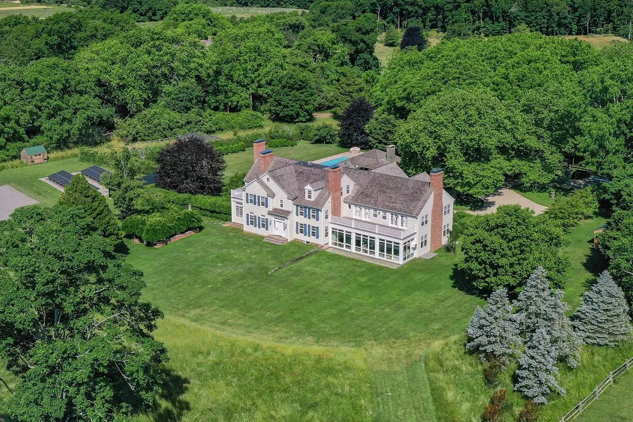 Alec and Hilaria Baldwin's Hamptons home